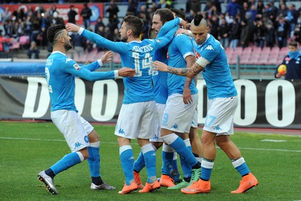 Serie A Napoli, atletica e partitelle prima della Juventus