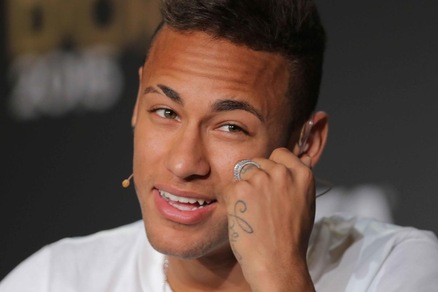 Calciomercato, «United-City: 190 milioni per Neymar»