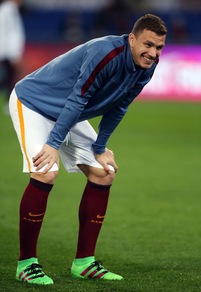 Roma, carica Dzeko: è uno show a Trigoria