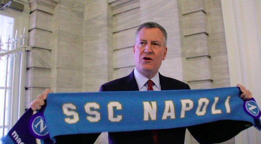 «Sindaco New York, stasera guarda Juve-Napoli in tv!»