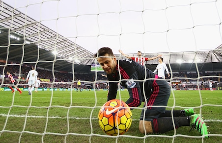 Premier League: primo ko per Guidolin, lo Stoke torna alla vittoria
