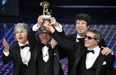 Sanremo 2016, vincono gli Stadio: share in calo per Juventus-Napoli