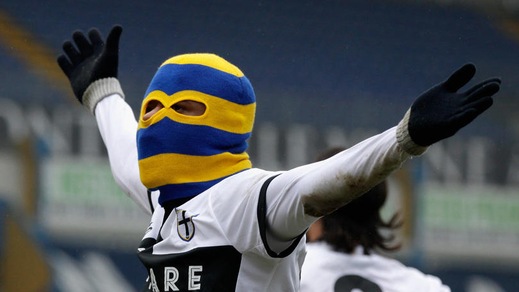 Parma, esultanza con il passamontagna: l'incredibile espulsione di Baraye