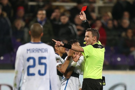 Serie A, la moviola: Mazzoleni inguardabile, sbaglia tutto!