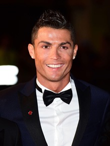 Ecco chi è Cristiano Ronaldo una macchina da gol che guadagna 35 milioni l'anno