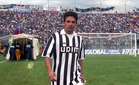 Serie A, Roberto Baggio compie 49 anni. Gli auguri della Juventus: «Leggenda»