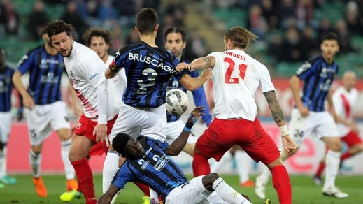 Serie B, Bari-Latina: 0-0. Quattro gol annullati