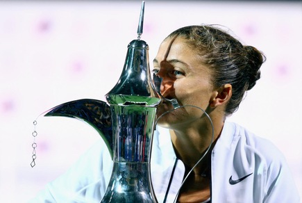 Tennis, Errani trionfa a Dubai: che gioia con la Coppa