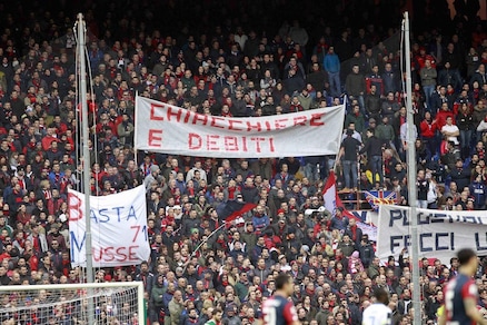 Genoa-Udinese: la curva rossoblù contesta, ma il resto dello stadio fischia