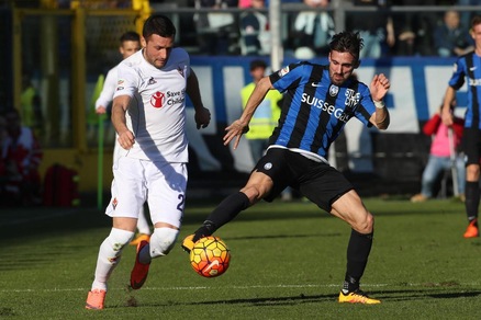 Calciomercato, il Cagliari su Pasqual: duello con l'Empoli