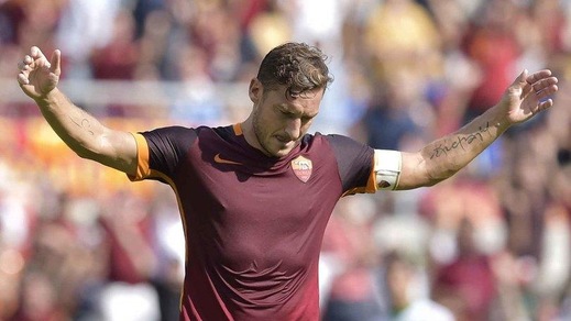 Totti verso la panchina. La festa non è qui