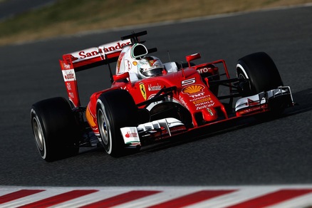 F1, Barcellona: Vettel il più veloce in mattinata