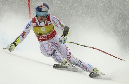 Sci: infortunio al ginocchio per Lindsey Vonn