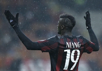 Milan, incidente stradale per Niang: rischia due mesi di stop