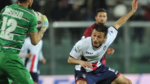 Serie B, il Crotone resta secondo. Crollo Pescara, pari Cesena