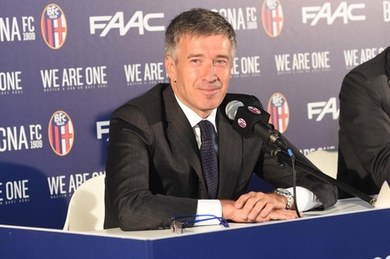 Bologna, Fenucci investito da un'auto: è in ospedale, deve operarsi