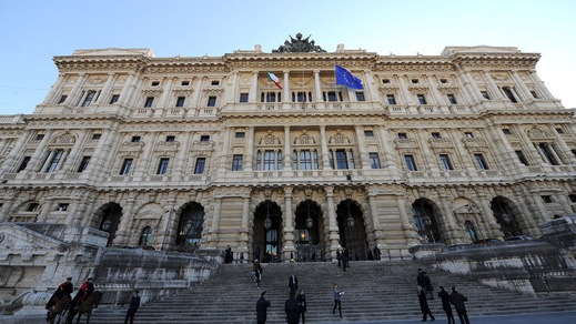 Cassazione: insulti sui social network puniti come quelli a mezzo stampa