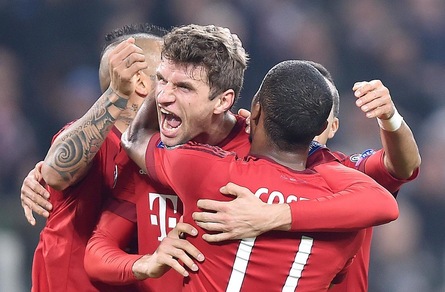 Bundesliga, il Bayern travolge il Brema 5-0 e attende la Juve
