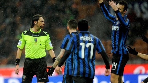 Inter-Juventus, la moviola: Medel-Hernanes era fallo. Rigore: Perisic in off side