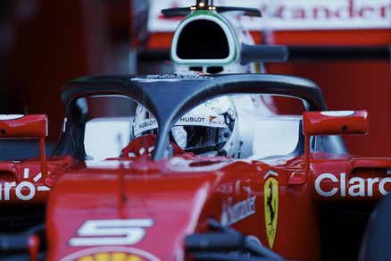 Test F1 Barcellona, Vettel in pista con l'Halo