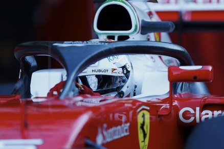 F1 Barcellona: Vettel è il più veloce, Hamilton si ferma