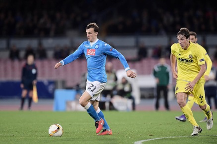 Serie A Napoli, c'è Chiriches al posto di Albiol