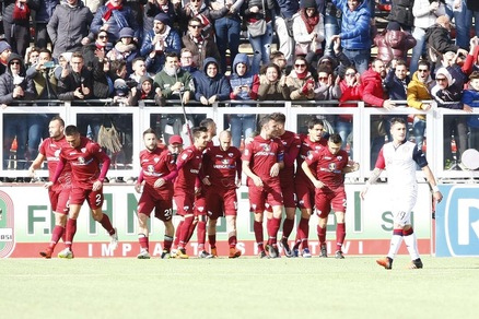 Serie B, Trapani-Cagliari 2-2: Rastelli perde il primato