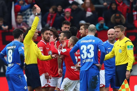 Bundesliga: rosso a Donati, solo un pari per il Magonza. L'Hertha cede all'Amburgo