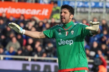 Corriere dello Sport-Stadio in edicola: la Juve allunga Buffon da record