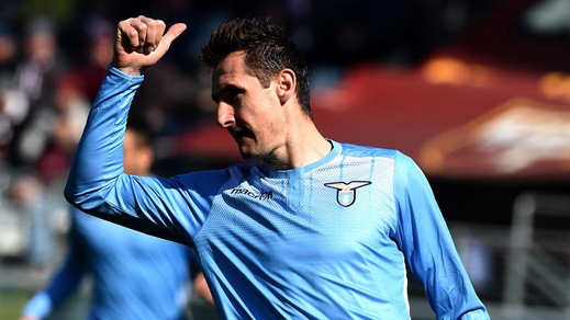 Lazio, Klose duro: «In campo vedo troppo nervosismo»