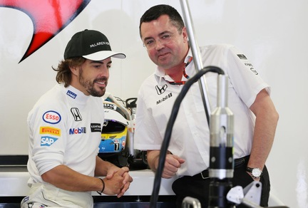 F1, Boullier: «Alonso sarebbe uno stupido a lasciare»