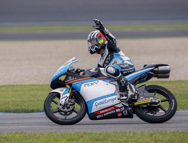 Moto3, guida Loi, Bulega precede Fenati