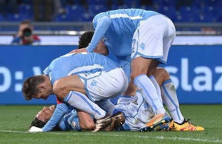 Serie A, diretta Lazio-Atalanta 2-0: decide Klose