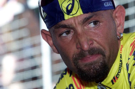 Pantani, 17 anni per avere giustizia: è grama la vita degli avvoltoi