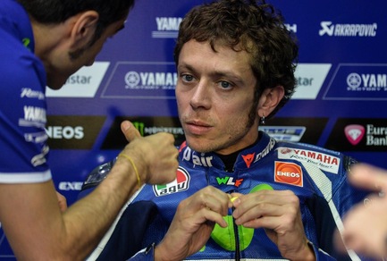 MotoGp Qatar, Rossi: «Lorenzo mi ha rovinato il giro»