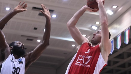 Basket Serie A, Milano, il derby per ripartire