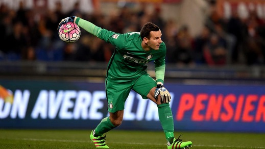 Calciomercato Inter: Handanovic nel mirino di Mourinho e Guardiola