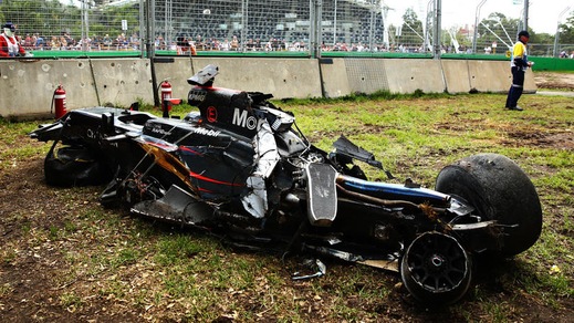 F1 Australia, schianto Alonso: «Ho avuto paura»