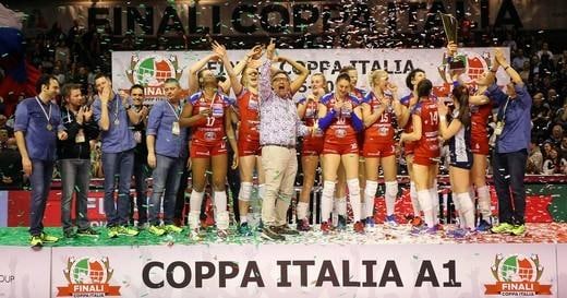 Volley: Bergamo travolgente, la Coppa Italia è sua