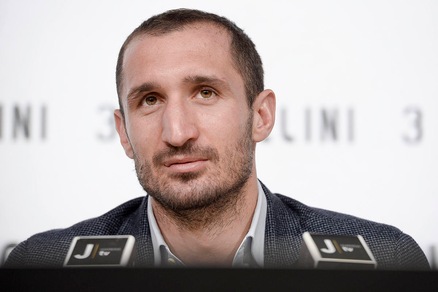 Serie A, Chiellini come Batman: «Difendo la Juve come Gotham City»