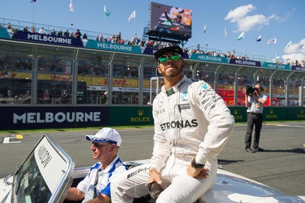 F1, Hamilton: «Dobbiamo migliorare le partenze»