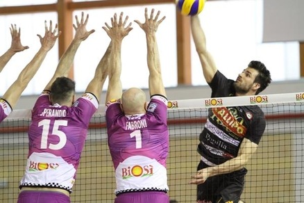 Volley: A2 Maschile, al termine della regular season Vibo è prima