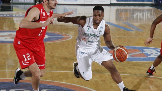 Basket, che rimonta di Avellino in lavagna