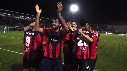 Serie B Crotone a un passo dalla A. Budimir stende il Lanciano