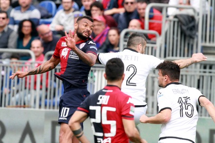 Serie B, tonfo Cagliari. Festa per Pescara e Latina