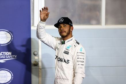 F1 Bahrain, Hamilton: «Incredibile quanto siamo veloci»