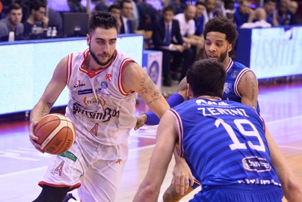 Basket Serie A, Reggio Emilia sprint vincente