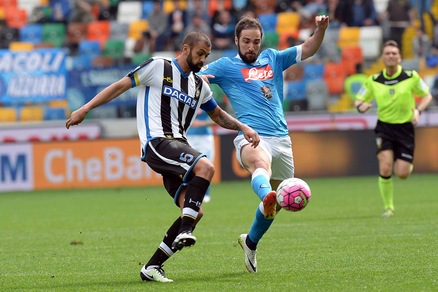 Udinese-Napoli 3-1: Higuain e Sarri espulsi, gli azzurri crollano