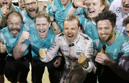 F1 Bahrain, Rosberg centra il bis: «Weekend fantastico!»