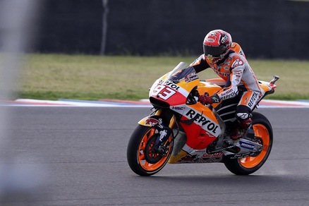 MotoGP Argentina: tra cadute e polemiche domina Marquez
